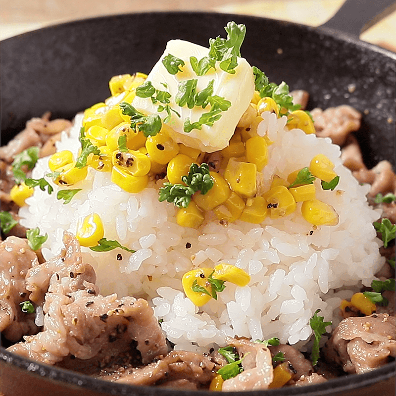 子供晩御飯🐓@aikau_san さんの投稿をお借りしました！ 子供晩ごはん🌛 麺類はやっぱり強い。楽だから乱用したくなる🥹夫が出張の日は麺類とか丼とか多めになりがち✌️ 頑張るとき頑張って、手抜くとき抜く。メリハリつけて乗り切りましょう〜🍙フルタイムママ