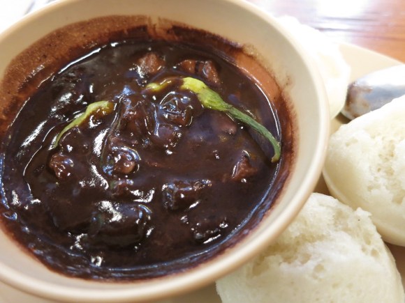 クリームシチューの献立に悩んだら？付け合わせにおすすめおかずや主食をご紹介！クラシル