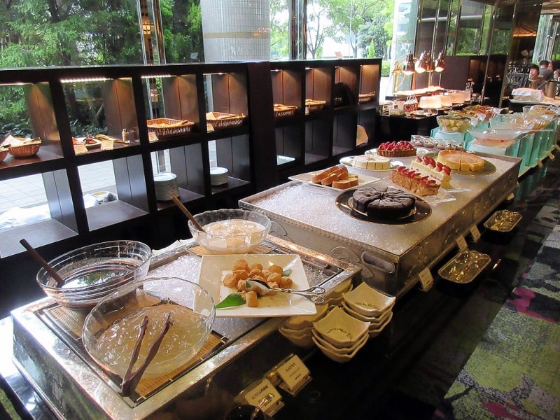 レポ ヒルトン東京お台場2023 ランチビュッフェ＆いちごスイーツ食べ放題 北海道グルメといちごスイーツを堪能ナレログ