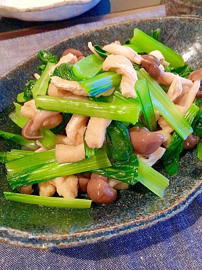 小松菜と油揚げと豆腐のお味噌汁 シンプルにおいしい