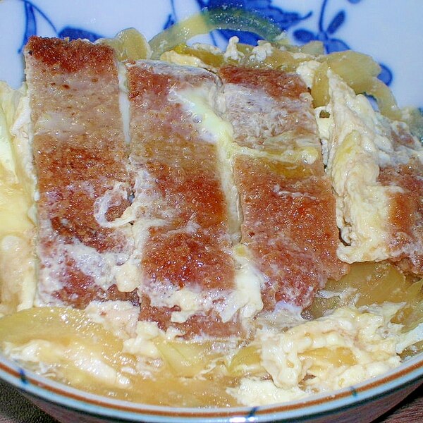 お惣菜トンカツとめんつゆで簡単！失敗しないカツ丼レシピ