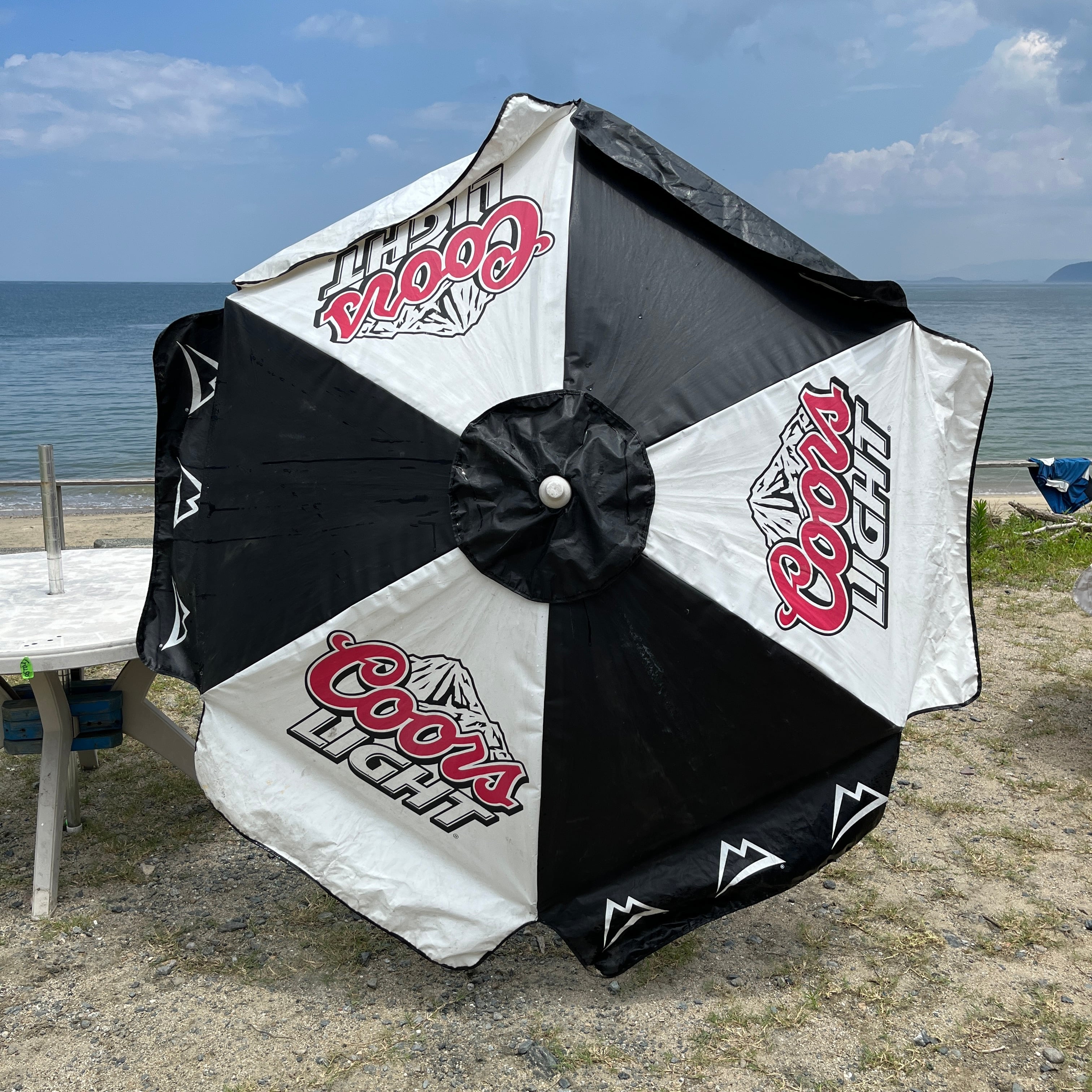 高揚感と爽快感が生み出す、アートとエクストリームの融合。プレミアム・アメリカン・ビール“クアーズライト”が「新潟県・石打丸山スキー場」をスノーパークとしてプロデュース！‐ SURF&SNOW