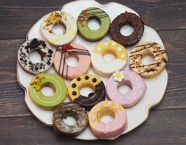 お誕生日ケーキバウム バウムウントバウム