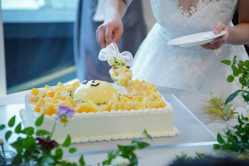 スクエア型ウエディングケーキのオシャレなデザイン3選!トレンドやこだわりをカタチにしませんか: 北海道旭川リゾートウエディングブルーミントンヒルスタッフブログ