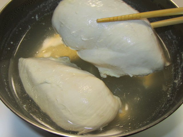 むね肉のレンジ蒸しさっぱりしょうゆだれ