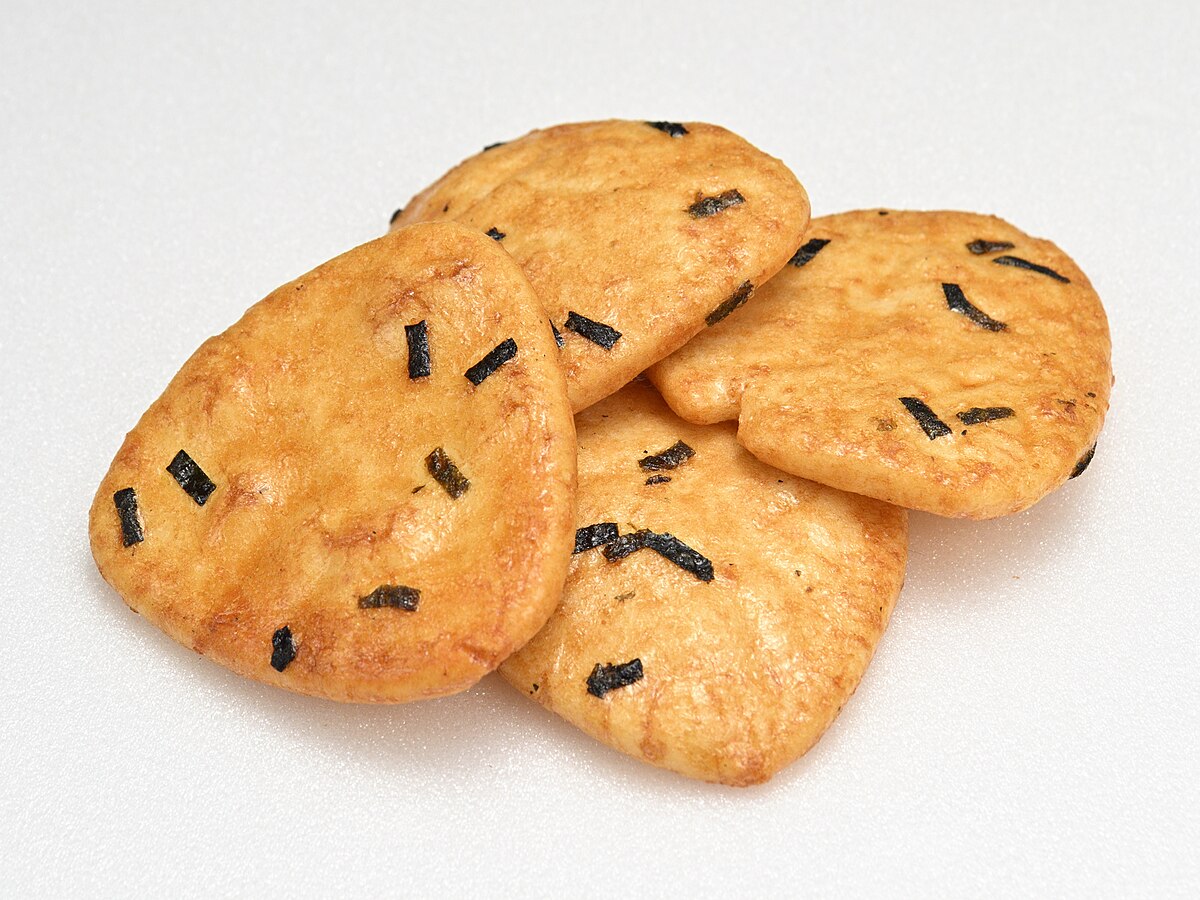 おにぎりせんべい - Wikipedia