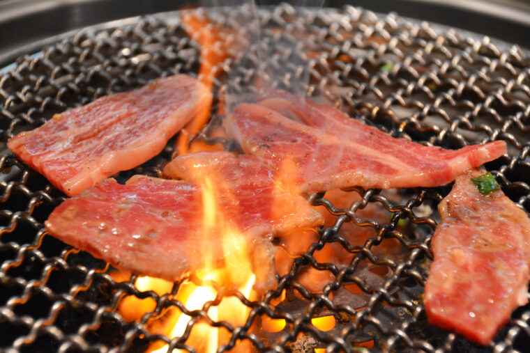 無料写真網の上で焼く焼肉パブリックドメインQ：著作権フリー画像素材集