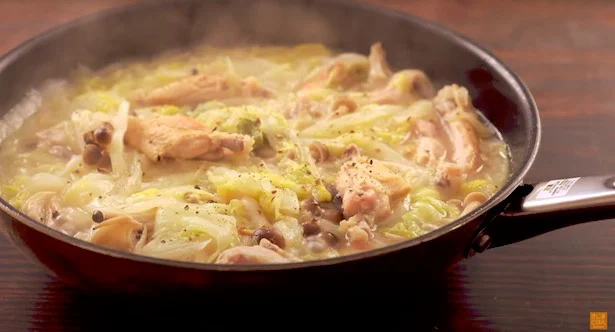 鶏手羽と白菜のとろとろ煮スープレシピと道具で紡ぐ暮らしのメディア‐手、と日々 南部鉄器OIGEN公式