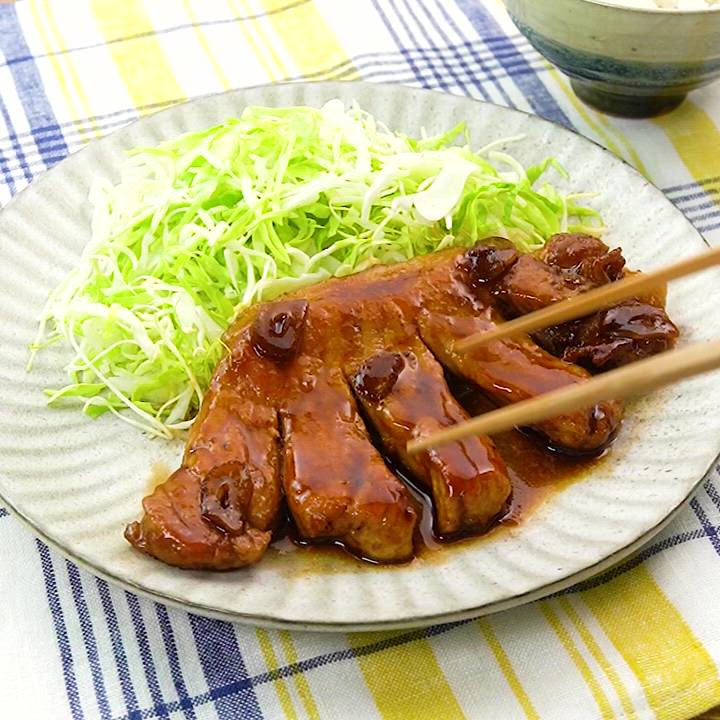 にんにくのせてガッツリと！胃袋つかむ「トンテキ」レシピフーディストノート