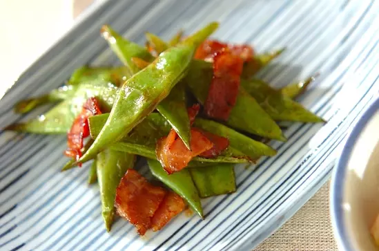 焼鳥とモロッコインゲンのやみつきバター醤油炒めみんなの缶つま缶つま倶楽部