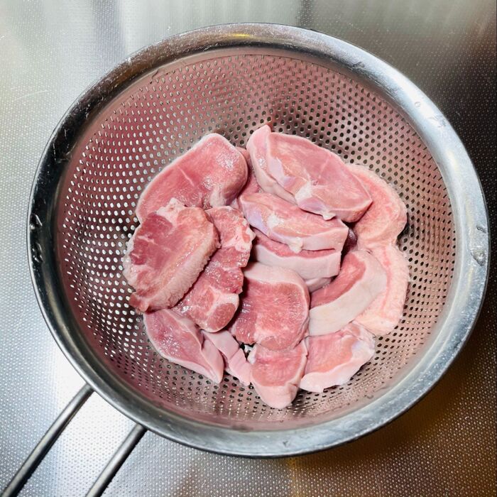 鶏の唐揚げで何個かのうち、たまにハズレに当たります。臭みがあるのはどうして- Yahoo!知恵袋