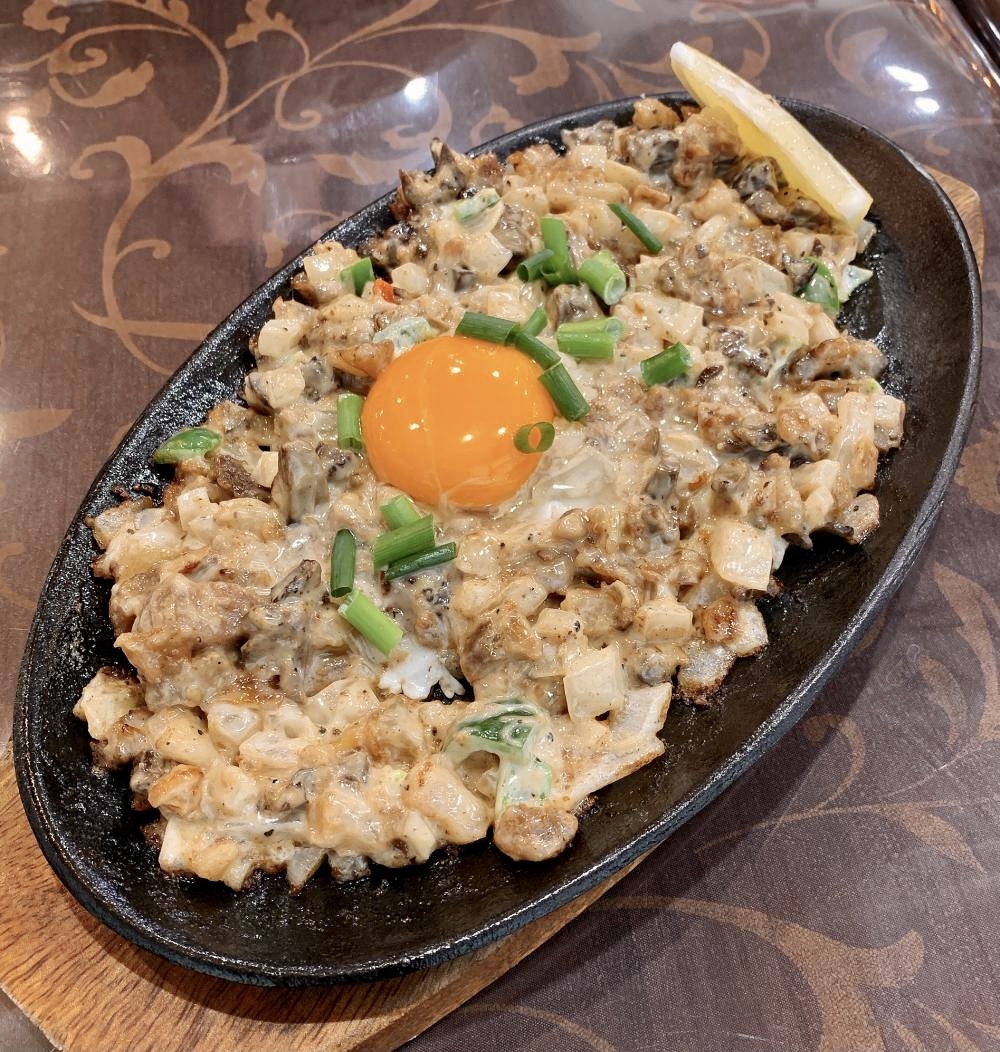 マニラに言ったら、シシグはマスト！そこでツナ缶で簡単にできるシシグのレシピをご紹介。こゆ～い味付けでご飯にぴったりなので、もしかしたら2倍の量で作らないと足りないかも 🤤EveryoneWillFlyAgain