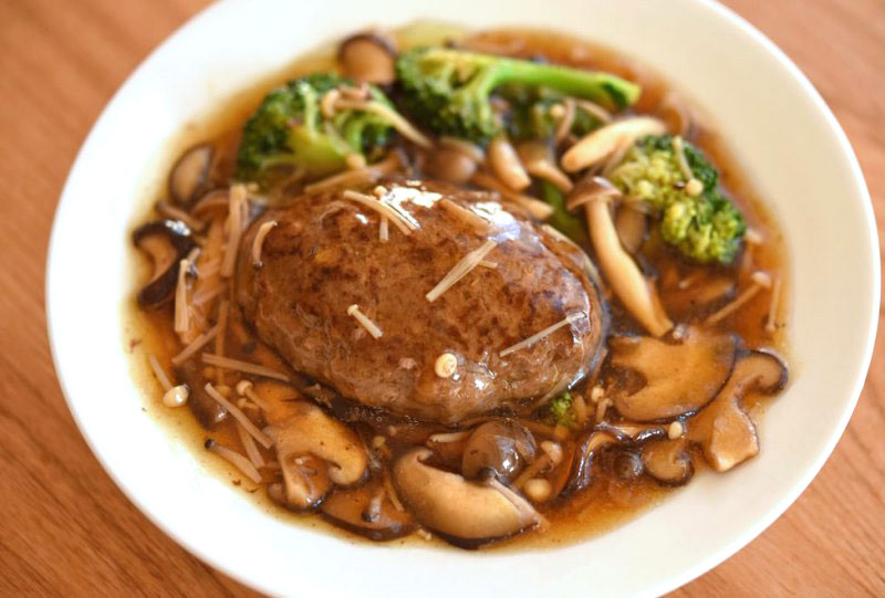 Amazon.co.jp: ハインツHEINZ煮込みハンバーグソース 200g デミグラスソース にワインときのこの香り ×5袋 :食品・飲料・お酒