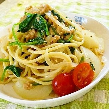 ベーコンとほうれん草とポテトのパスタ