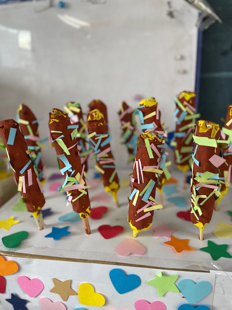 お祭り バナナチョコ 出店 チョコバナナ 和菓子 屋台 縁日の写真素材89758506- PIXTA