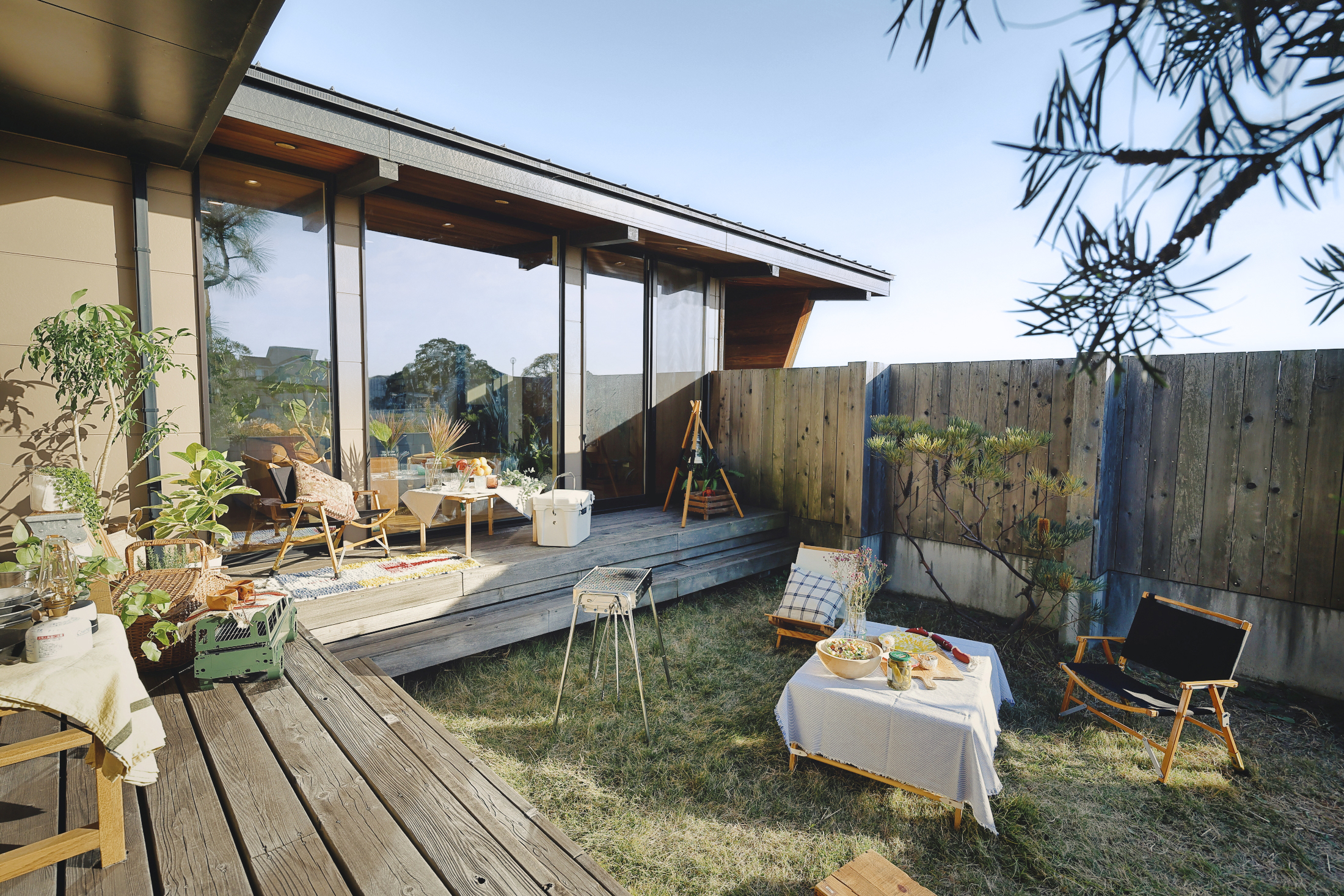 夜間もBBQが楽しめる庭 ビフォーアフター施工例写真 D's Gardenタカショー リフォームガーデンクラブ