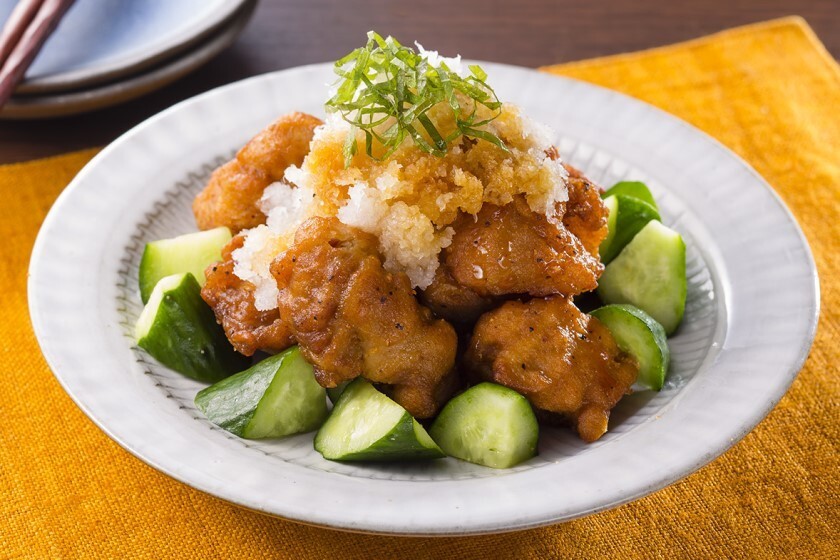 キュウリとトマトの冷たい甘酢ソースの唐揚げ