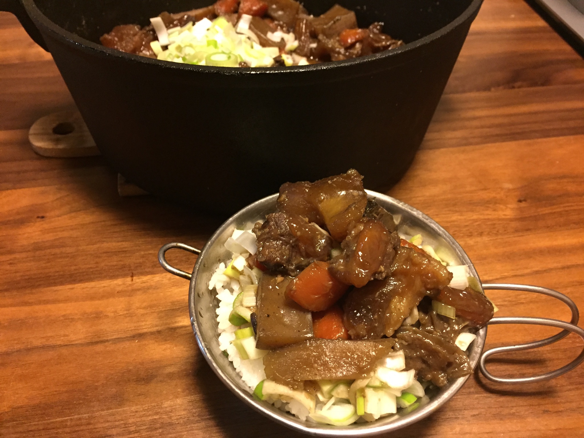 ダッチオーブンレシピ29選！定番の煮込み料理やご飯料理などプロのおすすめを厳選料理・レシピBE-PAL キャンプ 、アウトドア、自然派生活の情報源ビーパル