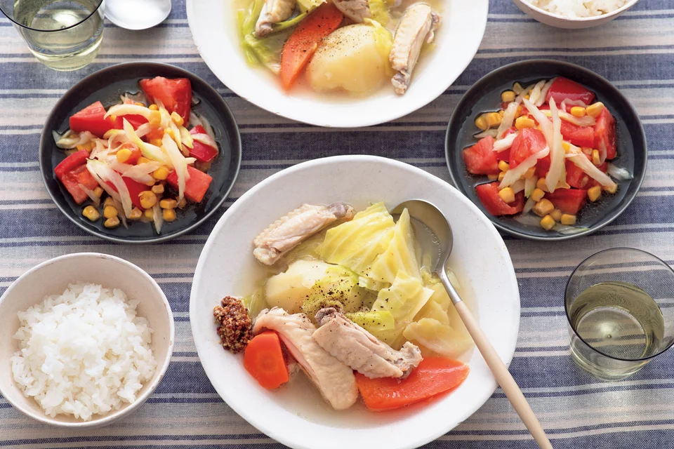 献立 鮭の西京漬、ポテトサラダ、ほうれん草と舞茸のニンニクバター醤油炒め、キムチ、きゅうりのナムル、大根のお味噌汁 :kajuの□今日のお料理・簡単レシピ□