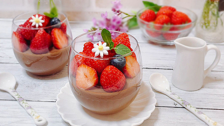 チョコレートプリンの作り方☆材料３つ！牛乳パックで簡単！混ぜて冷やすだけでお手軽！とろける食感の濃厚なめらかプリンです♪How to makeChocolate Pudding 料理研究家ゆかり