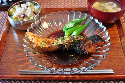 ぶり大根の献立 副菜：かぼちゃのレンジ甘辛煮、汁物：「具たっぷり味噌汁」きのことお麩 献立・メニュー 味の素パーク たべる楽しさを、もっと