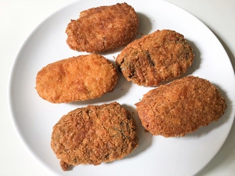 楽天市場ふるさと納税 鎌倉名物 いも吉館「紫いもコロッケ」15個入り神奈川県 鎌倉市 神奈川 鎌倉 支援 支援品 返礼品 コロッケ 惣菜お惣菜 おかず お取り寄せグルメ 取り寄せ グルメ 食品 紫芋 むらさきいも 紫いも お芋 芋 いも つまみ おつまみ 食べ物