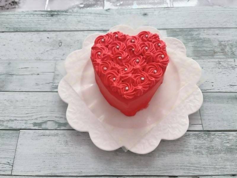 カフェコムサ、ハート型のバレンタイン限定「ベリーとチョコレートのケーキ」チョコムースと共に - ファッションプレス