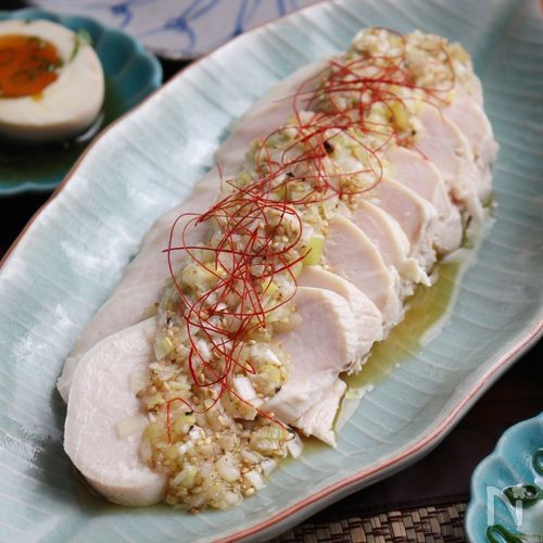 しっとりやわらか！「鶏ハム」の簡単手作りレシピ。下味つけて茹でるだけSATETO さてと