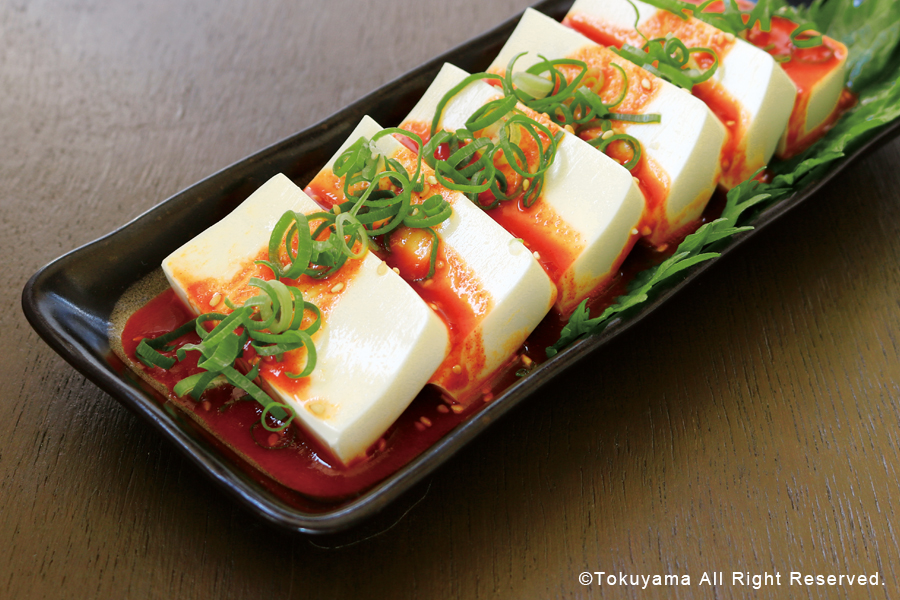 ごま油香る薬味山盛り冷奴