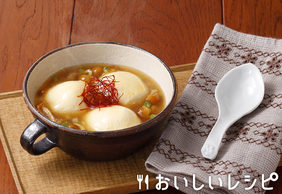 なめこと豆腐のピリ辛スープ