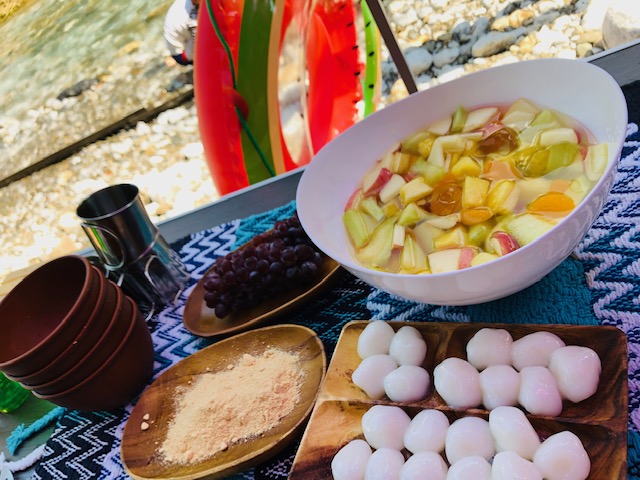 七夕🎋 流しそうめんやったら大喜び😂✨ 流すだけでいつもより食べる量増えるから一石二鳥だったかな🤣❣️ YouTubeで後日あげます👵🏻💻七夕 流しそうめん 七夕ごはん子供のいる暮らし3歳 3歳男の子子供のいる暮らし3児ママ