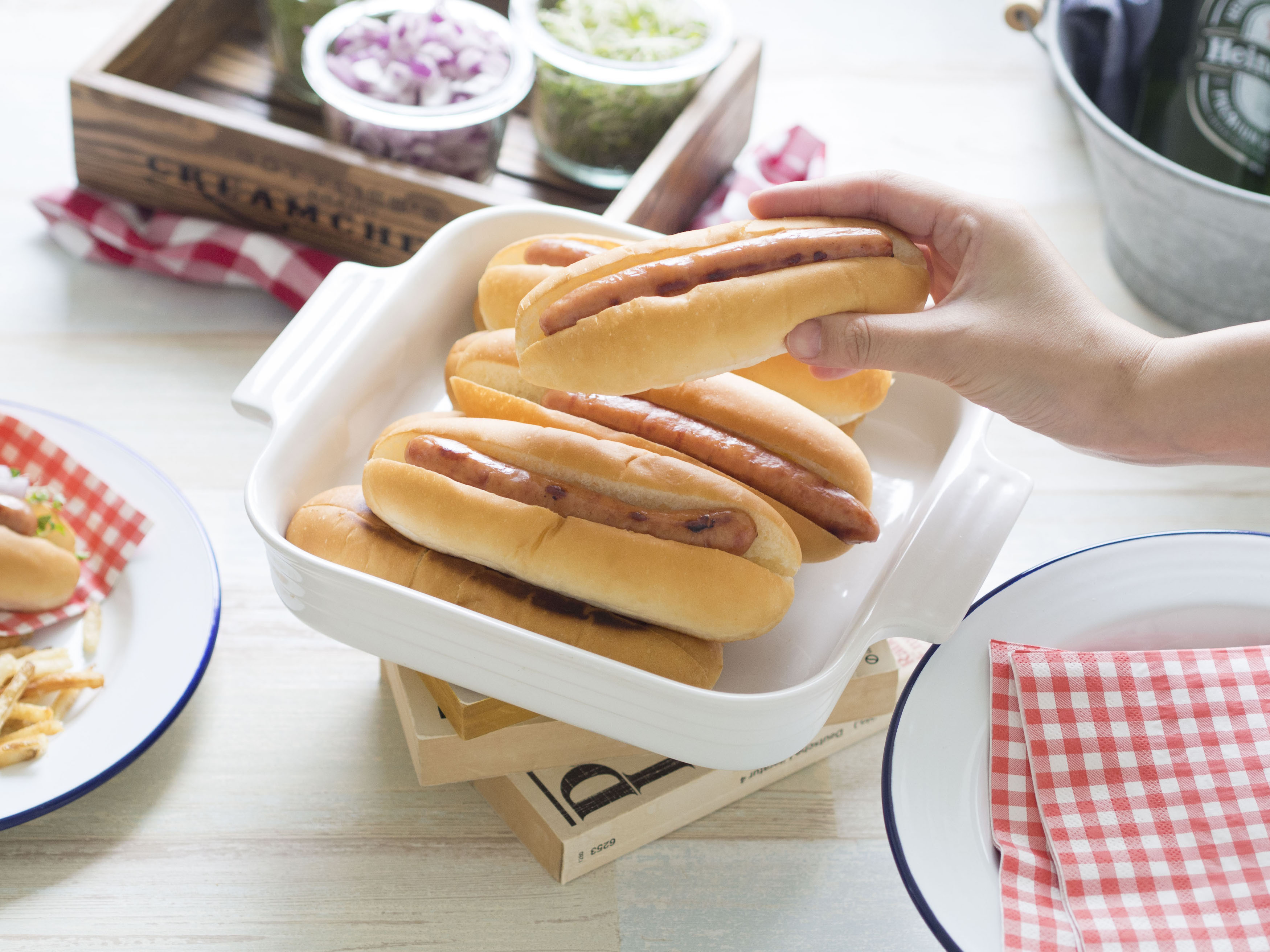 ホットドッグの食べ方はアメリカの地域によって違うって知ってた？ELLE gourmetエル・グルメ