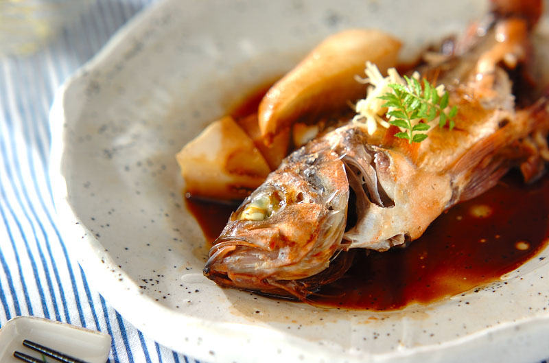 下ごしらえから丁寧に。基本の「メバルの煮付け」レシピ