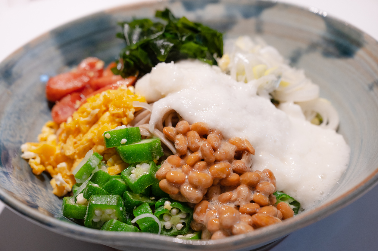 こんばんは😆✨✨ ⁡ ⁡ 今日は残り物で作った和食プレートのご紹介を☺️❤️ ⁡ 茄子が美味しい季節🤤 今夜はさっぱりな味付けで、箸が止まらない炒め物にしました☺️⁡ お安く購入できた沢山のミニトマトもあったので、炒め物に加えて更にさっぱりな仕上がりに