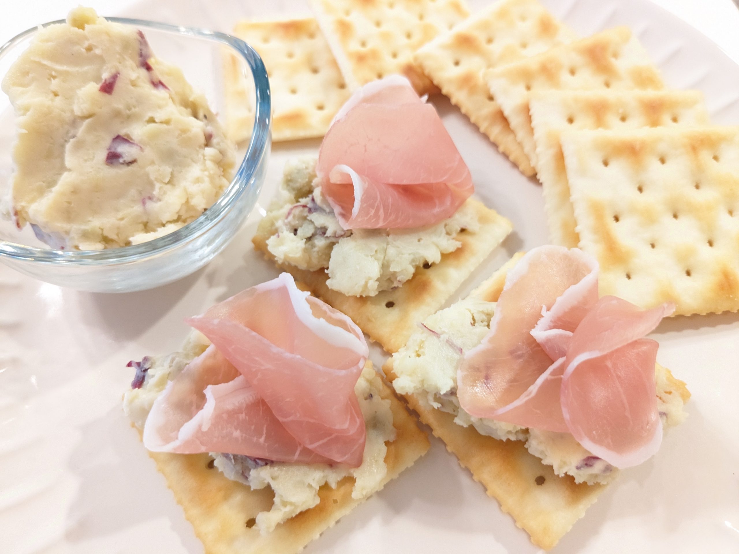 基本からアレンジまで！思わずつくりたくなる「生ハム クリームチーズ クラッカー」のレシピ集クックパッド