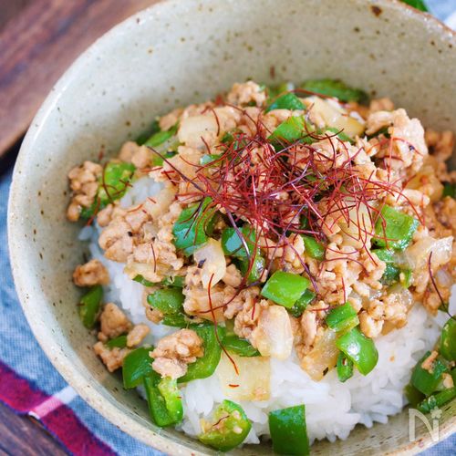 野菜たっぷり！ 豚肉と白菜の中華丼
