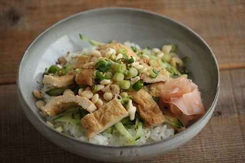 簡単のっけ丼 と刺身こんにゃく ゆっこSnapdish スナップディッシュID:0Keu4a