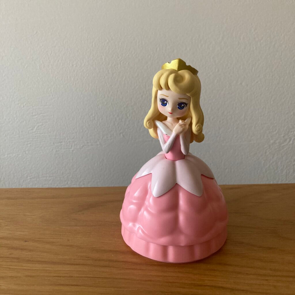 ディズニープリンセスケーキ シンデレラのドールケーキ 作り方 - YouTube