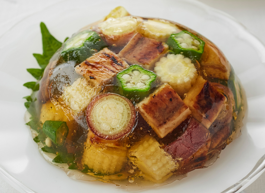 悪名高きイギリス料理『ウナギのゼリー寄せ』に初挑戦 - ロンドンのテムズでズンドコレボリューション