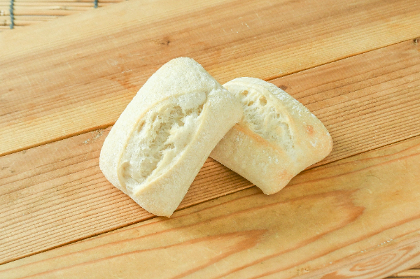 カイザーゼンメル - センター北駅 徒歩3分のパン屋、ベーカリーカフェ Komu's Bakery コムズベーカリー