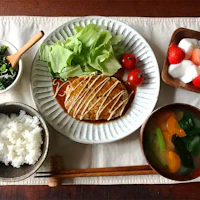 認知症予防に。簡単！サバのオイル焼きと油揚げピザの献立-気楽においしく、病気の予防レシピ-syunkonからだに優しいごはん 山本 ゆりさんコラム -第2回保険市場