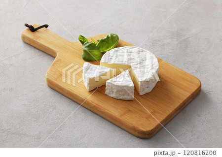 スイスチーズの写真素材写真素材なら「写真AC」無料 フリー ダウンロードOK