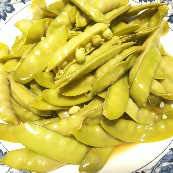 さっと煮るだけ! 絹さやと油揚げの煮物