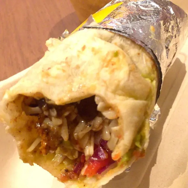 ブリトーの時代が来た！具材を入れて巻き巻きするだけで完成♪ - SnapDish Food Camera