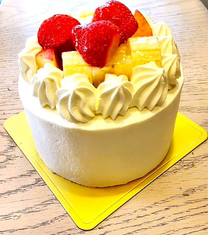 苺ショートくま5号 誕生日ピック付き 誕生日ケーキ バースデーケーキ 5号4人～6人送料無料 イチゴ 苺 いちごケーキ 熊ケーキ いちご ケーキホール フルーツケーキ パーティー デザート お祝い 誕生日 ケーキ 誕生日プレゼント スイーツ ギフト お菓子 誕生日