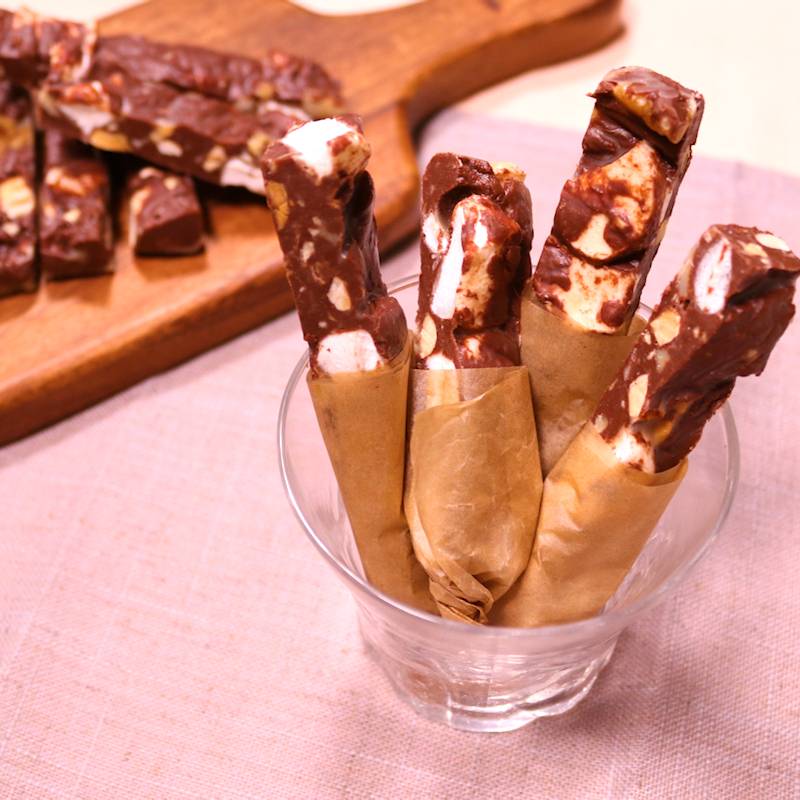 お茶の葉とフルーツグラノーラのマシュマロヌガーマックスバリュ東海 静岡、神奈川、山梨、愛知、三重、岐阜、滋賀の食品スーパ