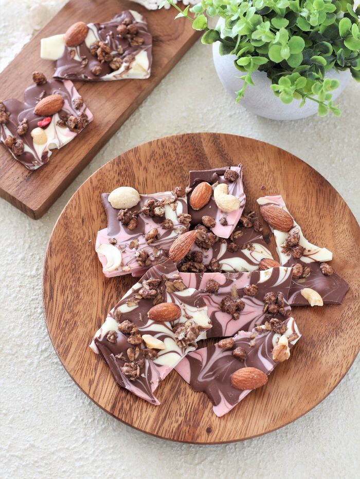 バレンタインに簡単かわいい板チョコバーククラシル