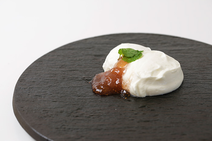 フランス生まれのフロマージュブラン。特徴と応用レシピまとめ2ページ目- macaroni