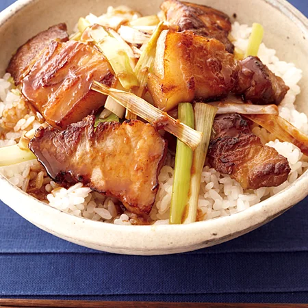 ごま油香る ねぎチャーシューキムチ丼