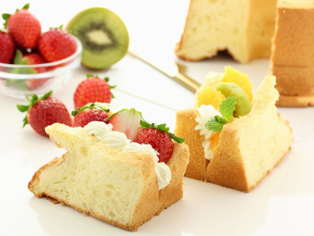 シフォンケーキはバターでも作れる？サラダ油とバターで大検証！ お菓子作りの基本17- macaroni